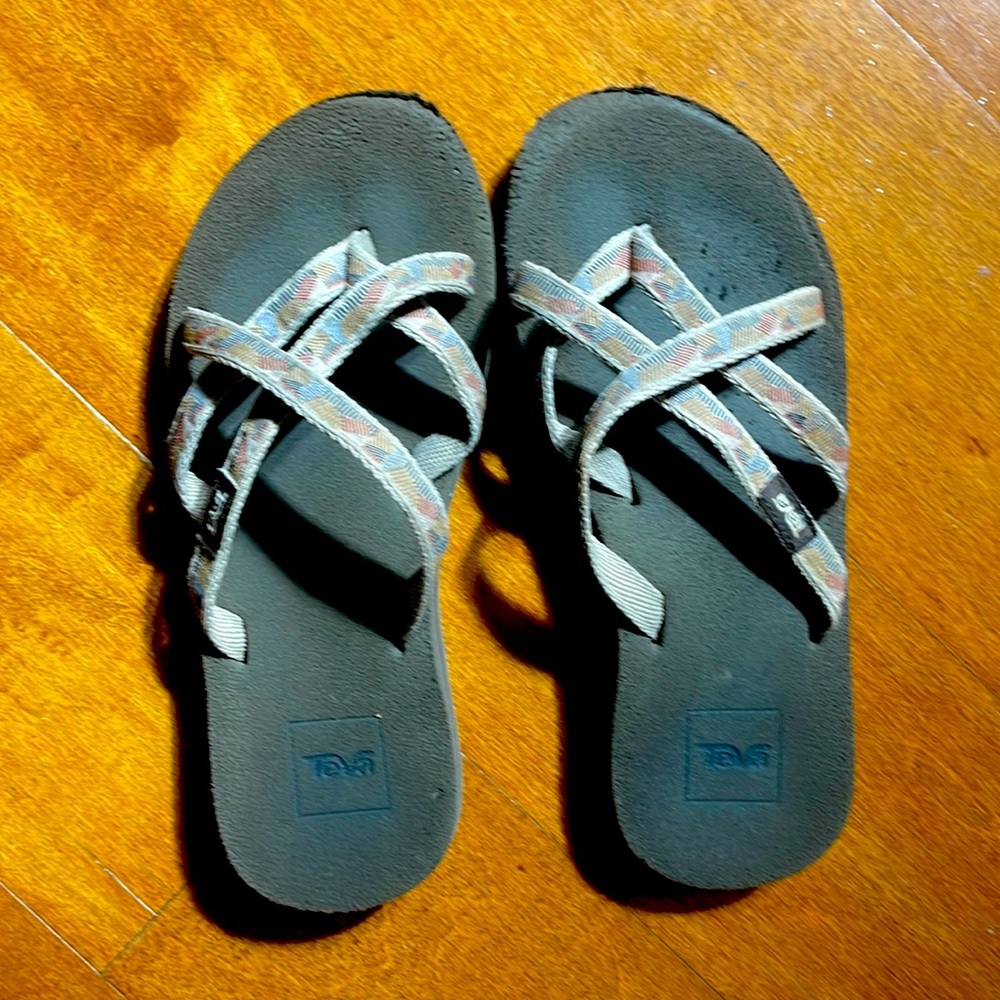 Teva size 5 Sandals